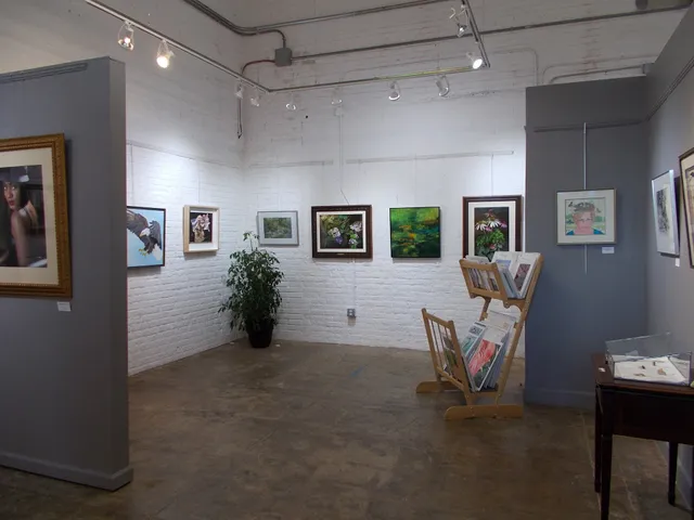 Arches Art Gallery