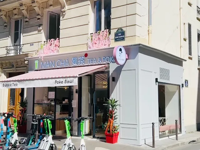 MÀN CHÁ 曼茶 poké & bubble tea