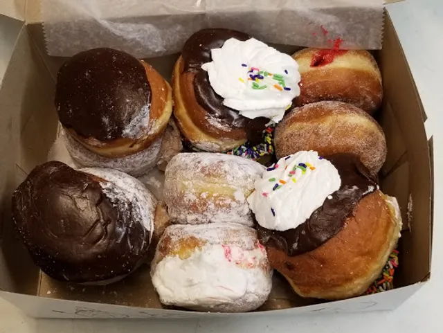 Paula's Donuts
