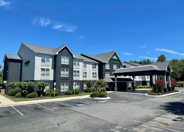 Wingate by Wyndham Matthews, NC
