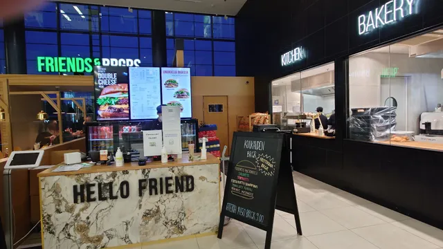 Friends & Brgrs Kaari