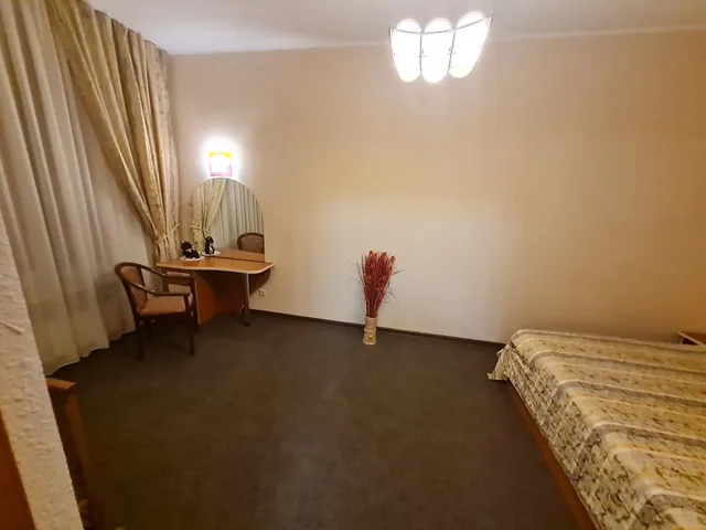 Private Hotel (Private Hotel)