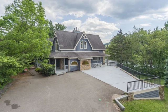 American Eagle Lodge