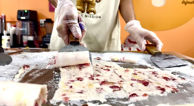 Sweet Rolls Ice Cream