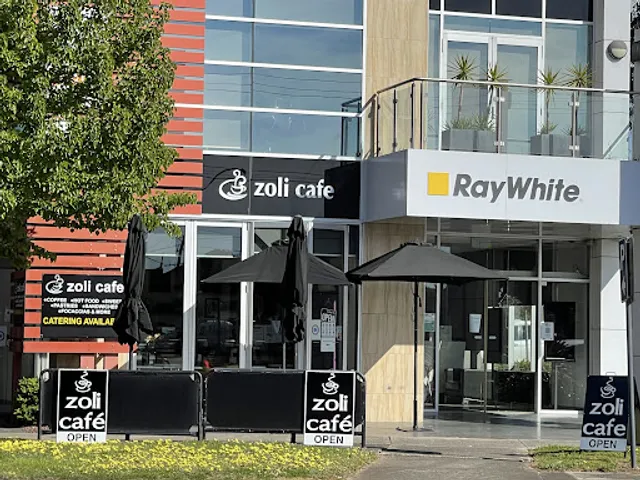 Zoli Cafe