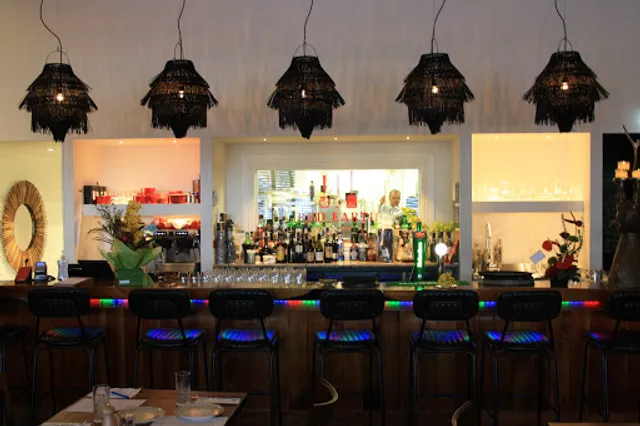 Red Earth Bistro and Wine Bar