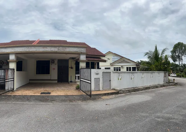 Azzahra Homestay Pekan Pahang