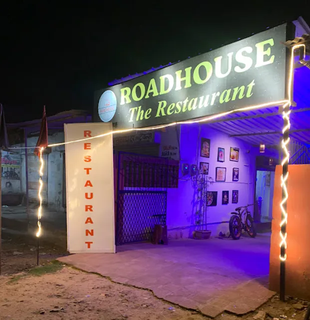 Hugs & Mugs Cafe ( by KRYSTAL )