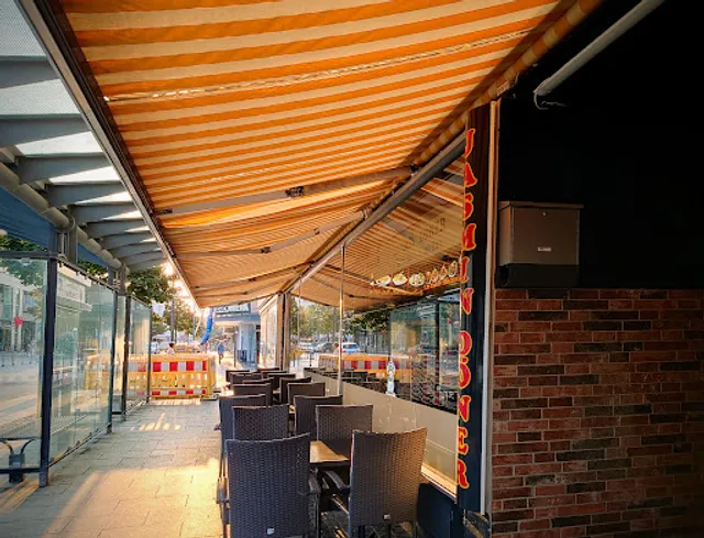 Jasmin Döner : Moustafa Haj Hiussin