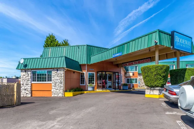 Rodeway Inn & Suites Portland West - Beaverton