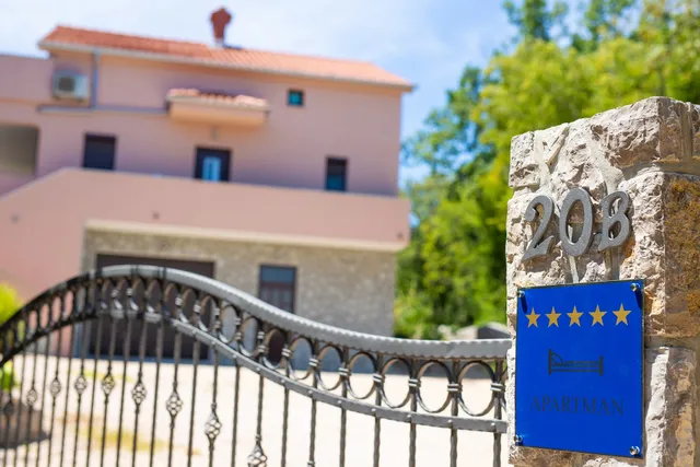 Oak Meadow Apartment Krk