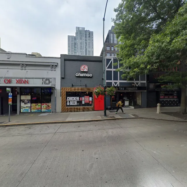 4525 University Wy NE