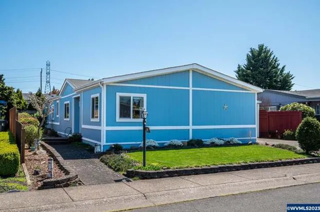 Eugene Mobile Village