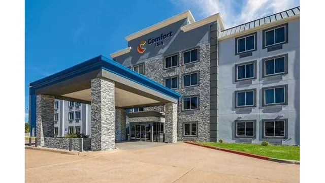 Comfort Inn Bossier City Casino Area near Shreveport Downtown