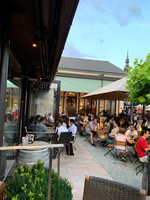 Tartuffel Bar & Restaurant