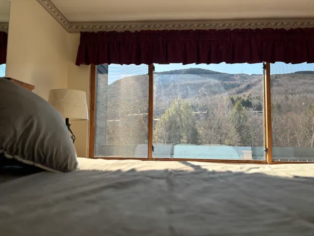 Slopeside Rentals - Condos at Sunday River Ski Resort