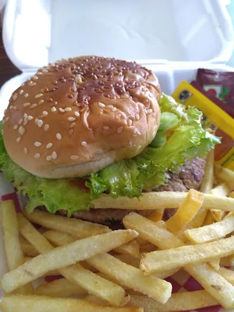 Mely´s Sodas Food an More