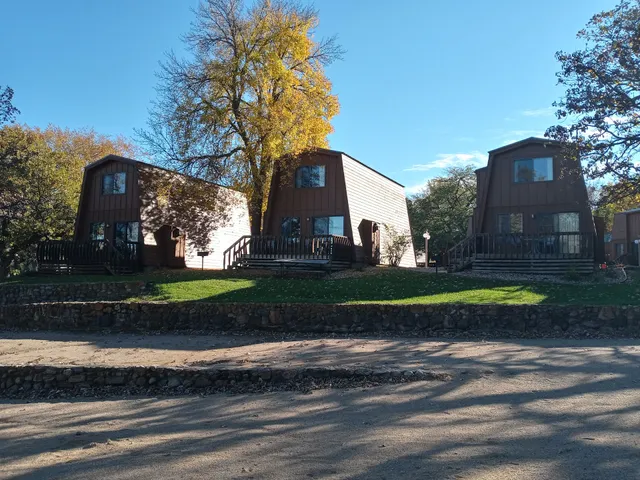 Village West Resort & Hotel