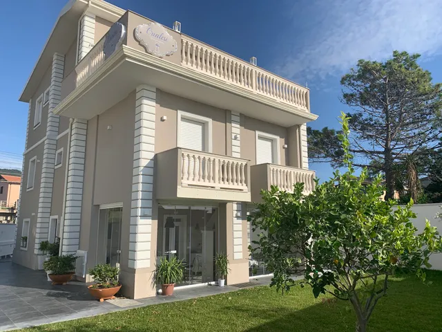 Crialesi Boutique Rooms