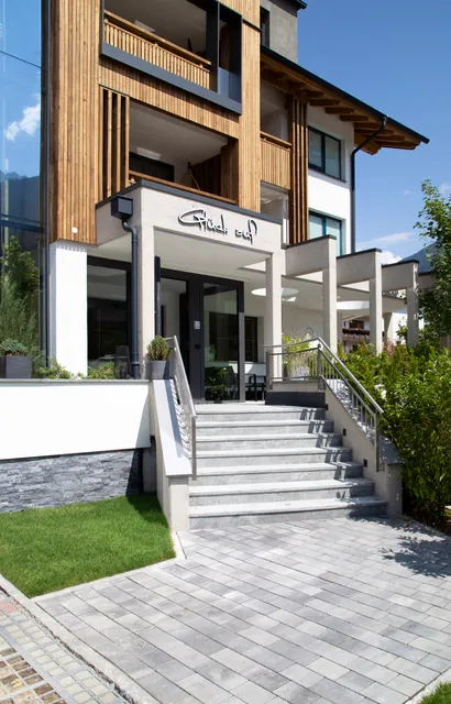 Hotel Garni Glueck auf