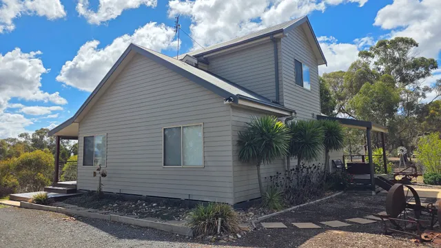 Bung Bong Hill Cottage