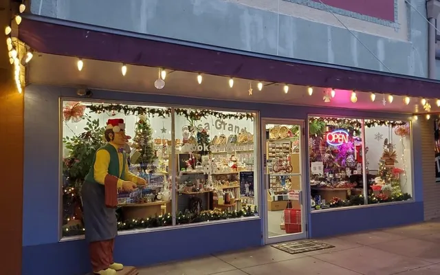 Casa Grande Books Movies &More