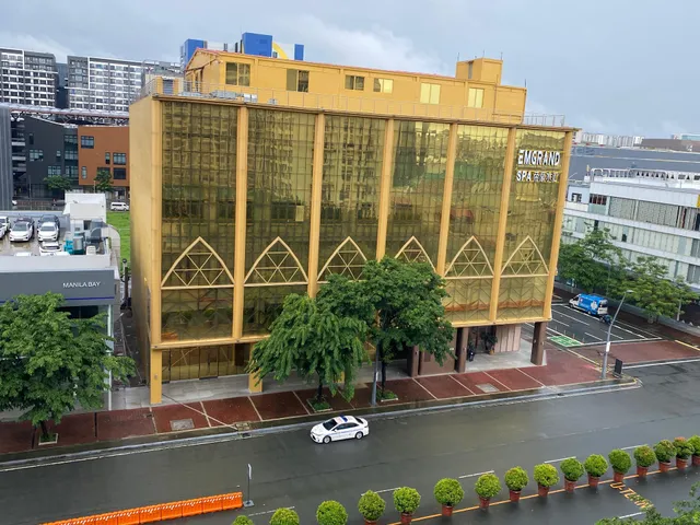 Solemare Parksuites - Condo R US