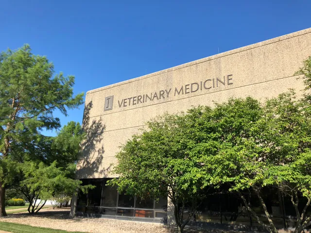University of Illinois College of Veterinary Medicine