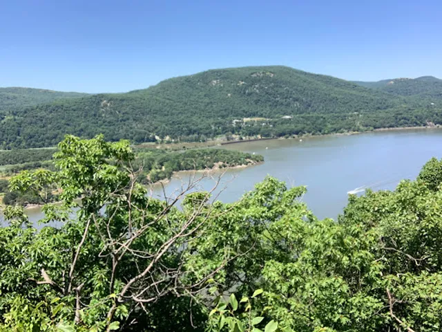 Bear Mountain Bridge Toll House Trail Head
