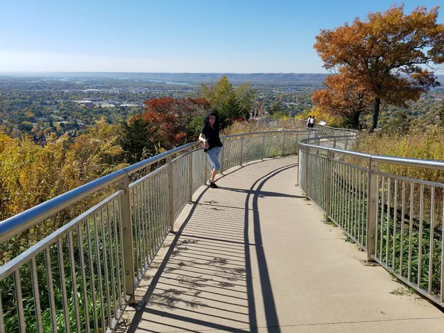 Grandad Bluff Park