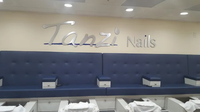 Tanzi Nails