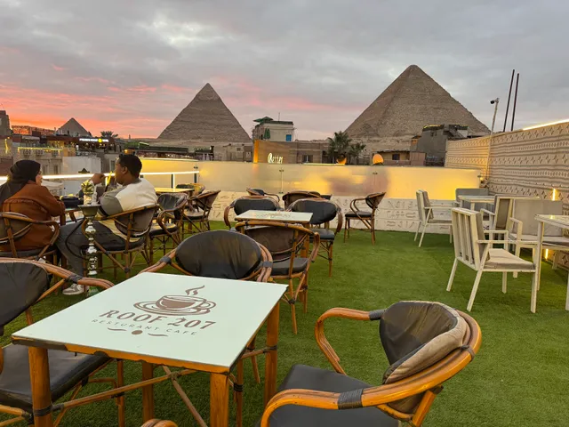 Roof 207 Restaurant & Cafe