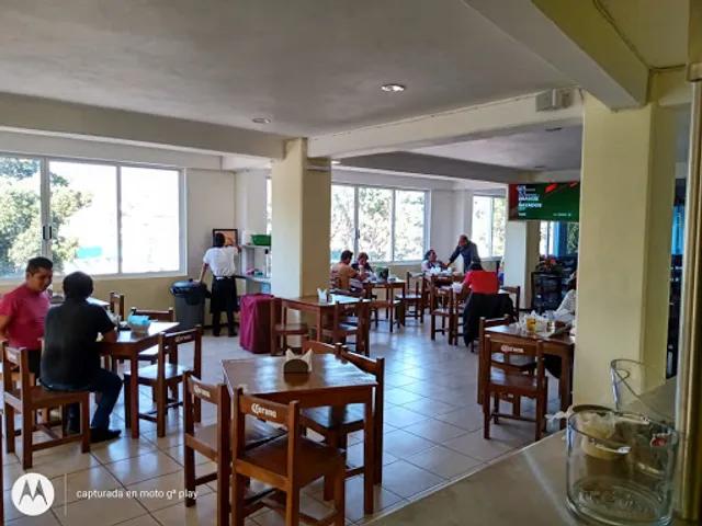 La Marchanta Botanas & Tragos