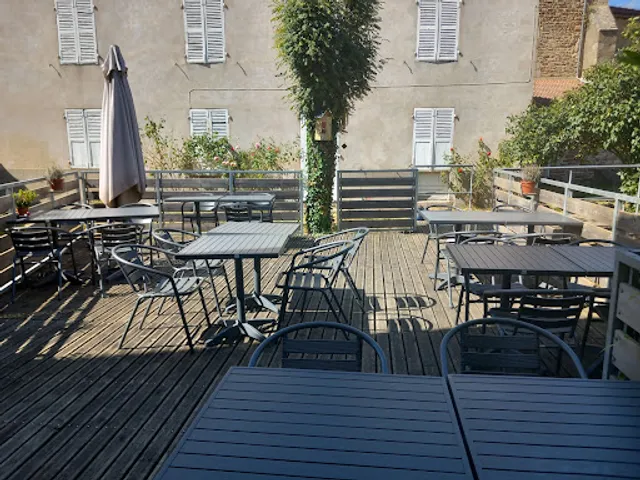 Le Pin Solitaire - Auberge du Vernet LOGIS