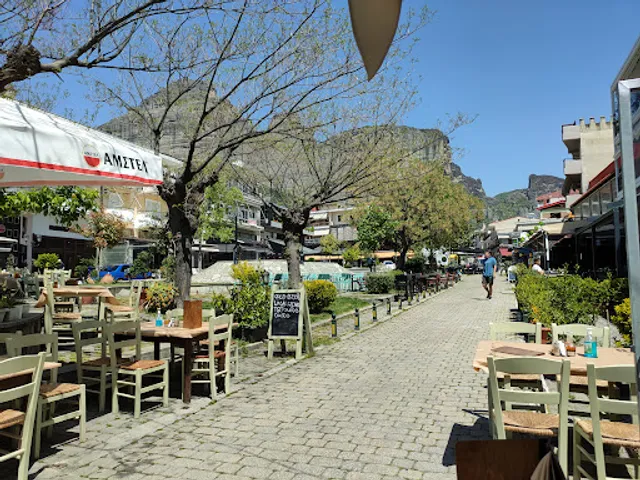 Taksimi tavern - Ταξίμι Τσιπουράδικο - Μεζεδοπωλείο