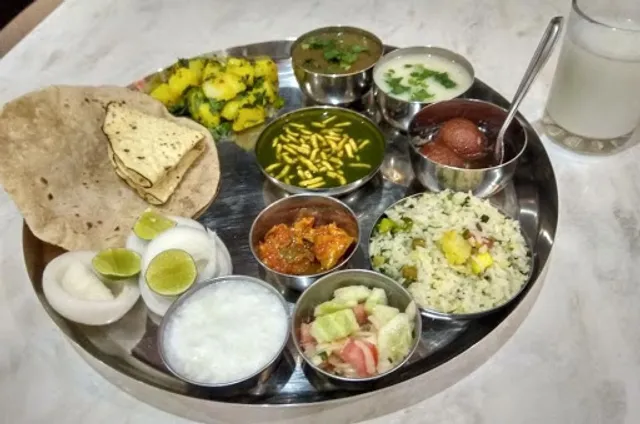 Ambika Pav Bhaji & Pulav