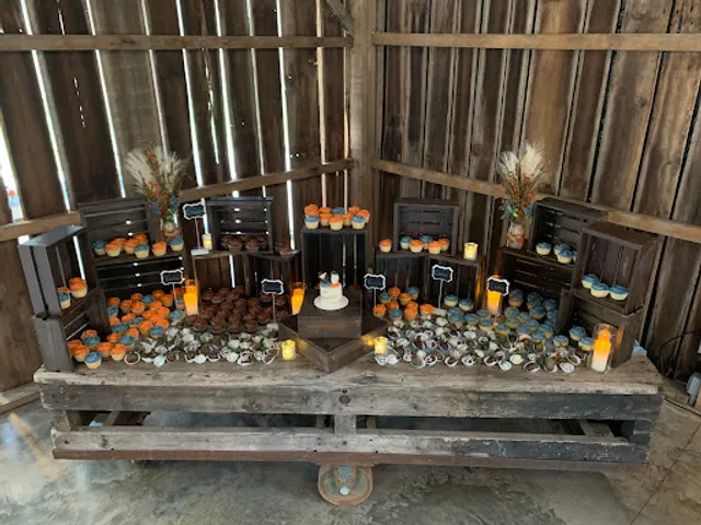 Momo's Favorite Treats Bakery