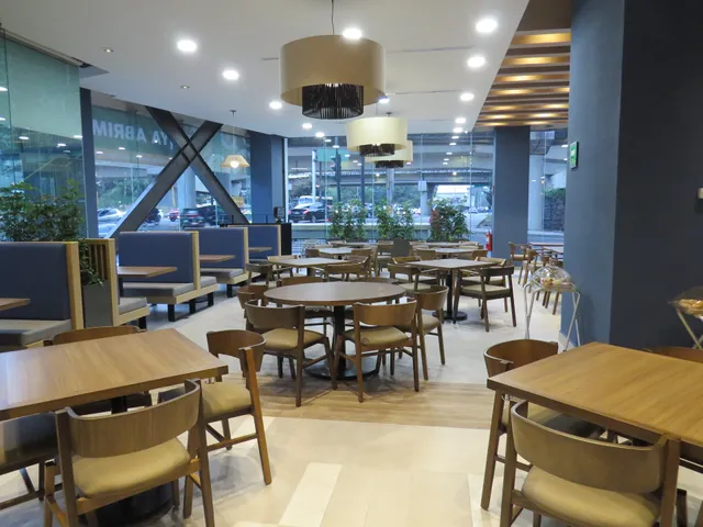 Toks Atana Lindavista