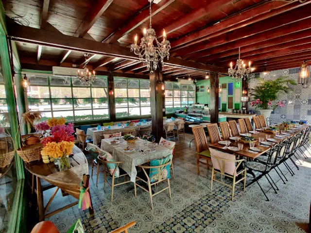 บ้านมาดาม ไทยเรสเตอร์รองต์ Ban Madame Thai Restaurant