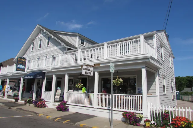 Watch Hill Harbour House Inn