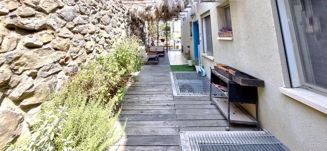 Zimmer for travelers and families.