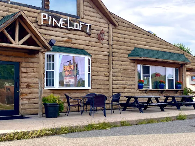 Pineloft Restaurant