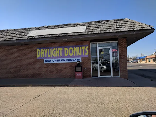 Daylight Donuts Liberal