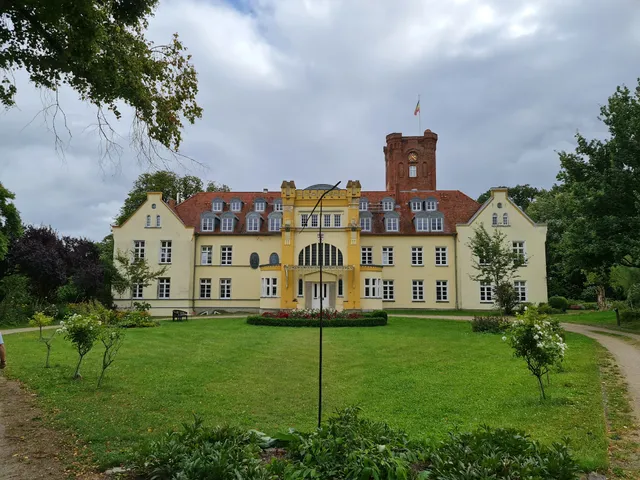 Schloss Lelkendorf
