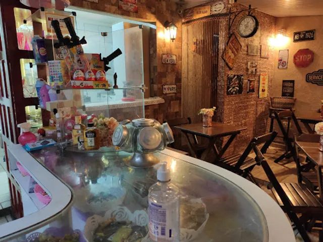 Dug Dug Lanches e Sorvetes - Parada Obrigatória