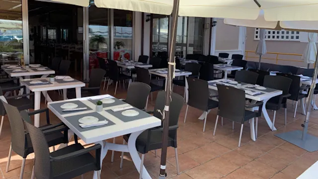 "The Dolfins" Restaurant