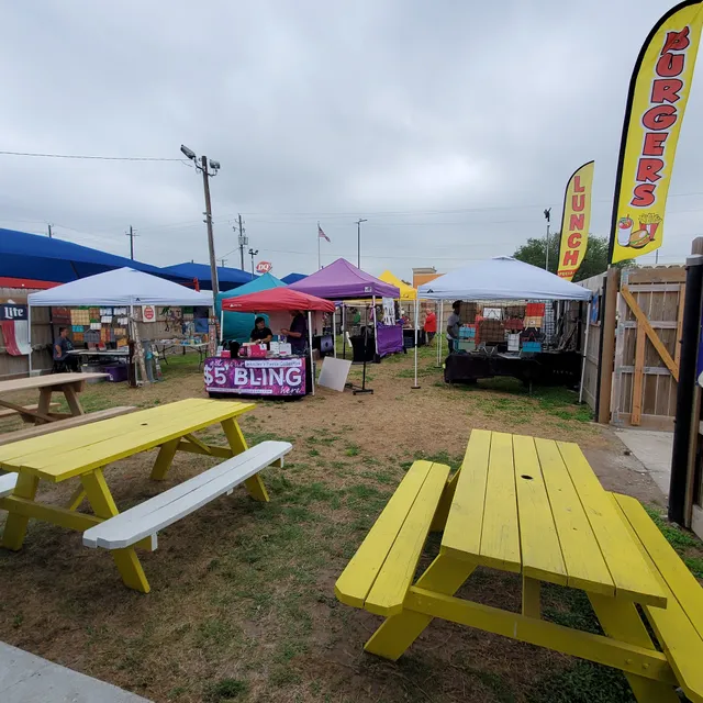 Twisted Apes Bar & Grill