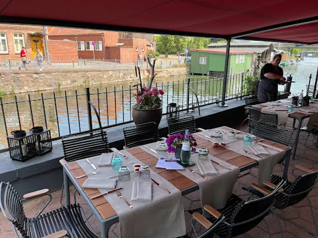 Hotel & Restaurant Fackelgarten Plau am See