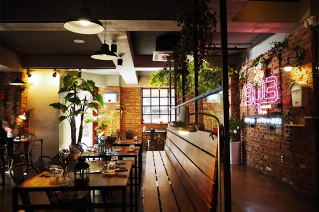 9413 Restaurant & Pub