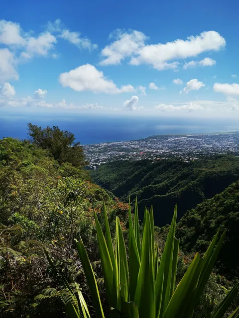 Sentier de Grande Randonnée R2